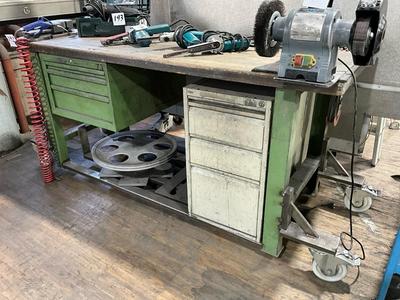 Overview picture of workbench